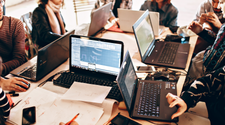 Maîtriser la stratégie de communication sur les réseaux sociaux