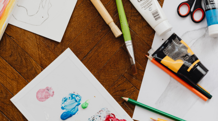 Licence arts plastiques ou école de design : que choisir ?
